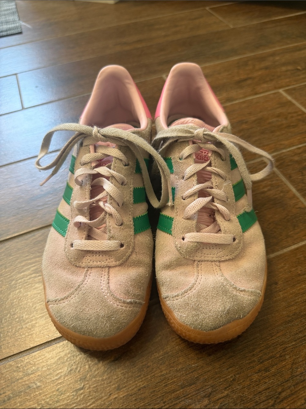 Casual Girls Suede Lace-Up Sneakers in Pink and Green